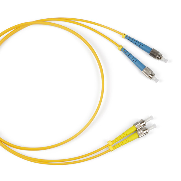 Коммутационный шнур оптический Hyperline, Duplex ST/FC (UPC), OS2 9/125, LSZH, 2м, d 2мм, синий хвостовик, цвет: жёлтый
