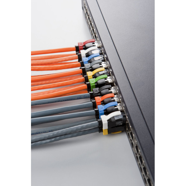 Шнур коммутационный Nexans LANmark-5, экранированный, RJ45/RJ45, кат. 5е, LSZH, 1м, оранжевый