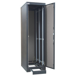 Шкаф серверный напольный Zpas SZB SE, IP20, 24U, 1163х600х1000 (ВхШхГ), дверь: перфорация, задняя дверь: перфорация, разборный, цвет: чёрный, (WZ-SZBSE-014-6I11-11-0000-3-161)